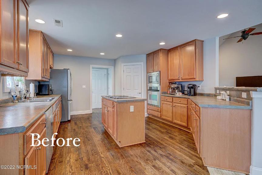Brunswick Forest kitchen before refinishing